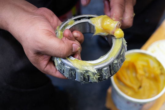 Car wheel bearing