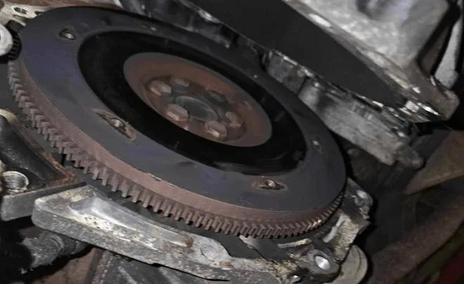 Clutch repair parts and gearbox inspection