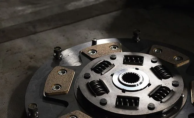 Workshop preparation for clutch and flywheel repair