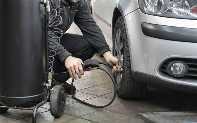 Tyre pressure check during a routine car service